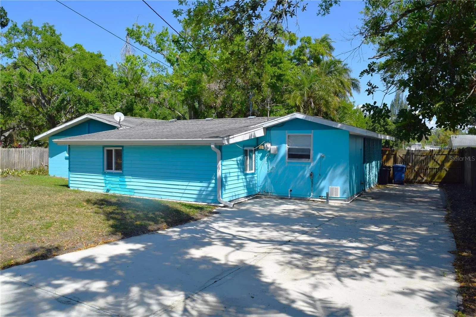 403 Pinewood Avenue